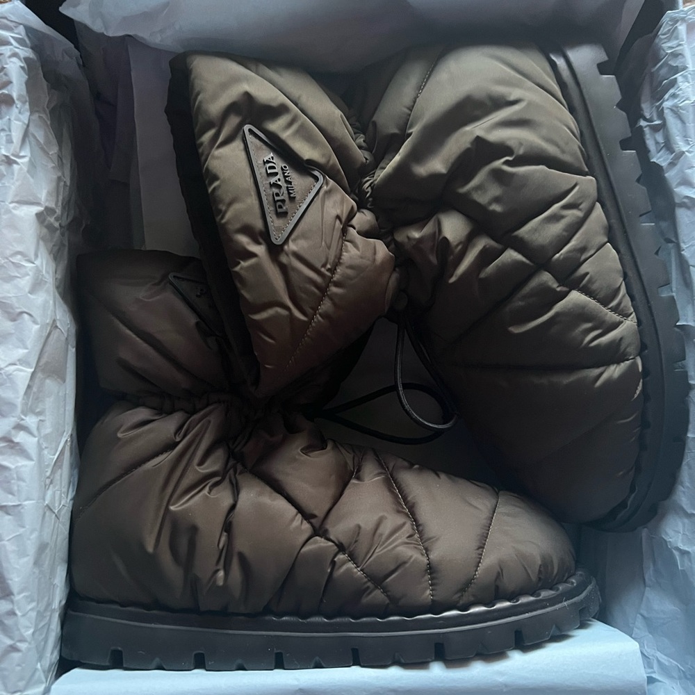 Prada blow boots brand new boots bought from Nordstorm 100% authentic